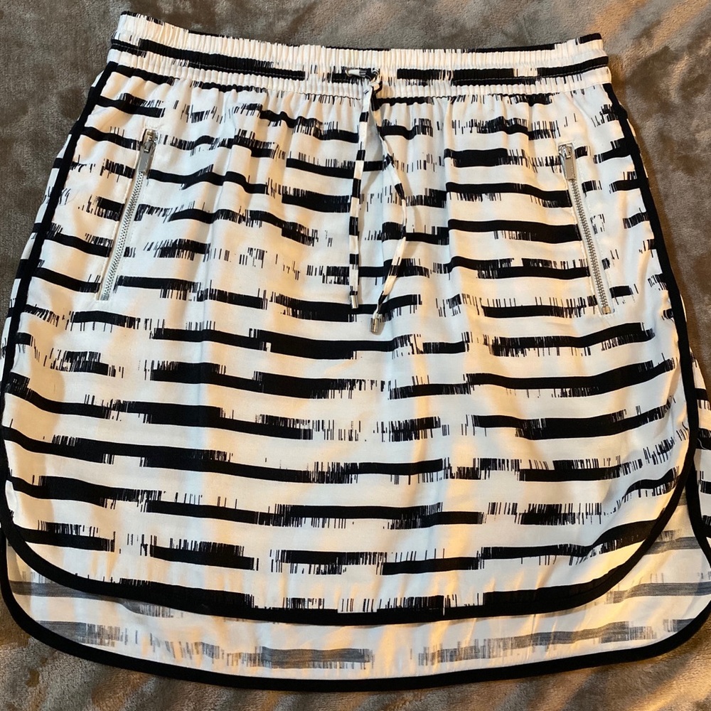 Calvin Klein Women’s Skirt with zipper Pockets